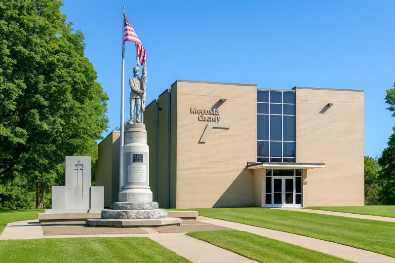 Best Siding Repair pros in Macomb, MI